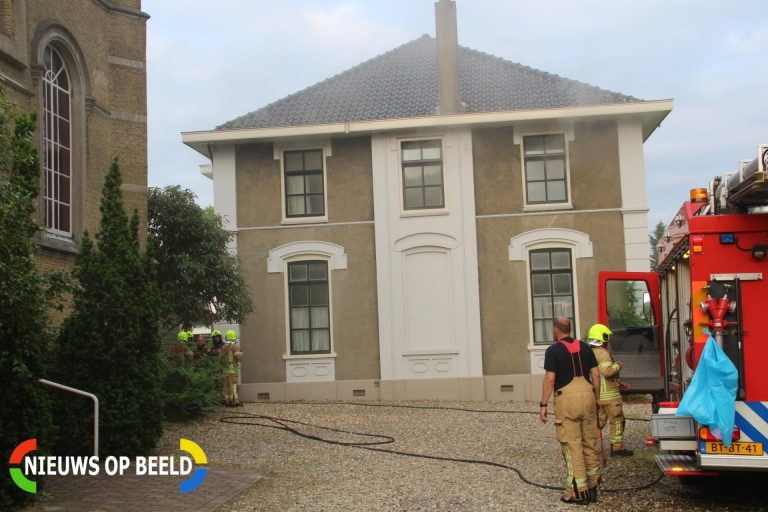 Brand in pastorie IJsseldijk Krimpen aan den IJssel