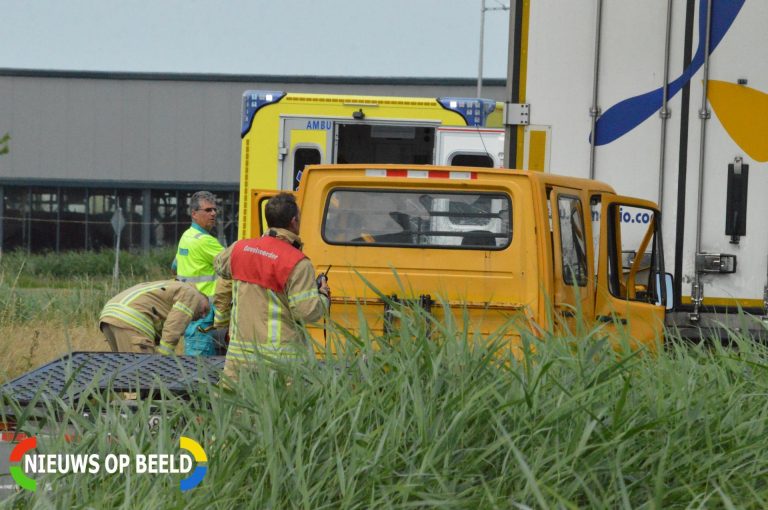 Flinke schade na botsing op vrachtwagen Provincialeweg – N471 Berkel en Rodenrijs