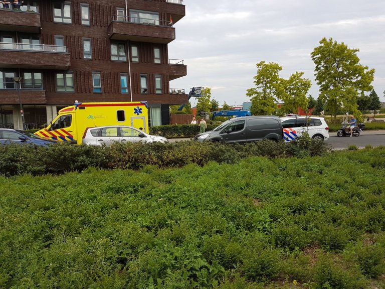 Man gewond na val van ladder Fascinatio Capelle aan den IJssel