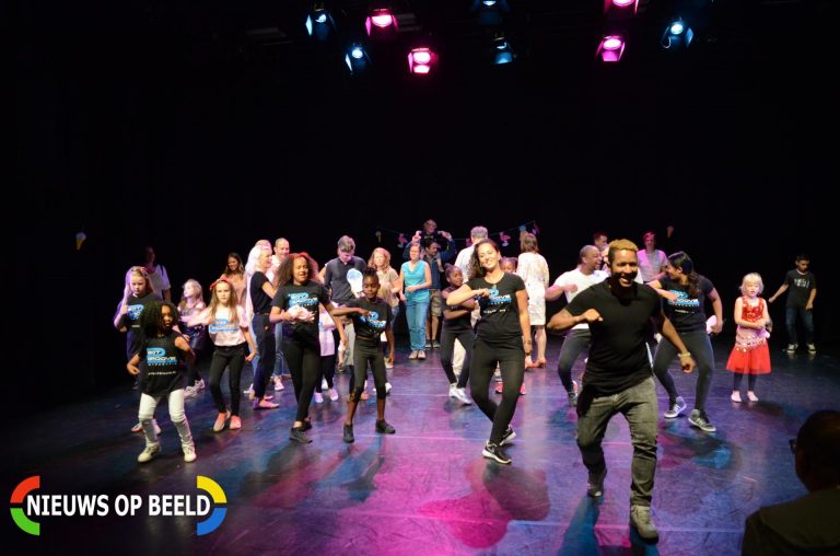 Spetterende dansvoorstelling van dansschool Got2Groove Hennekijnstraat Rotterdam