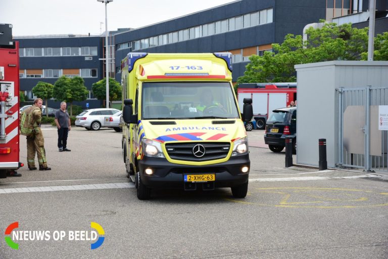 Werknemer SGS Nederland krijgt gevaarlijke vloeistof over zich heen Puntweg Spijkenisse