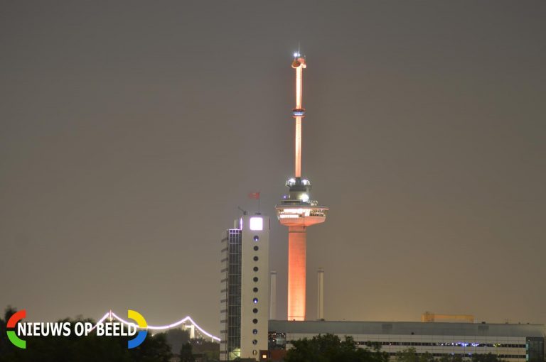 Euromast kleurt oranje na winst van dameselftal Parkhaven Rotterdam