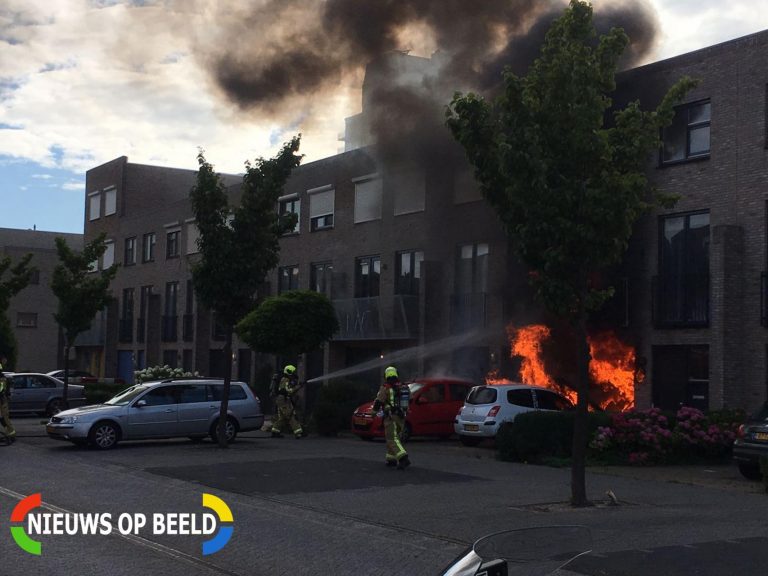 Uitslaande brand in garage van woning Schuddebeursstraat Zoetermeer