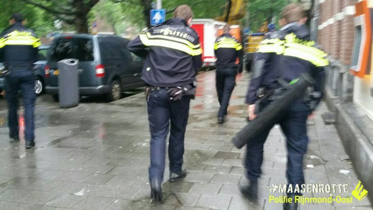 Politie haalt veroordeelde uit bed voor celstraf in Rotterdam-Crooswijk