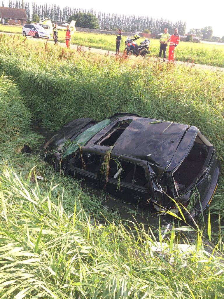 Bestuurder komt met de schrik vrij na zware crash A20 Maassluis