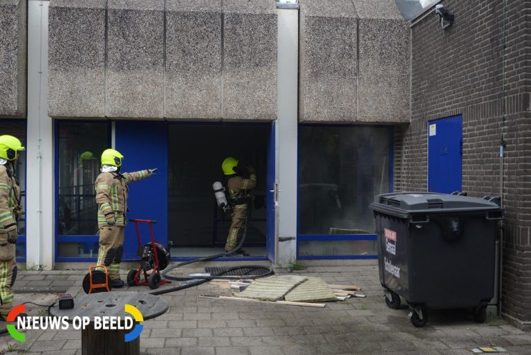 Brand op dak van gemaal Schollevaar Spoorlaan Capelle aan den IJssel