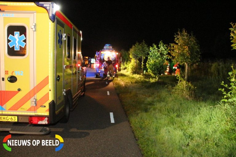 Vrouw gewond na auto te water N210 C.G. Roosweg Krimpen aan den IJssel
