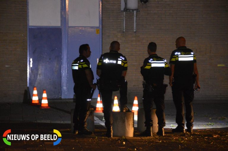 Politie onderzoek na schietpartij op schoolplein Nassaukade Rotterdam