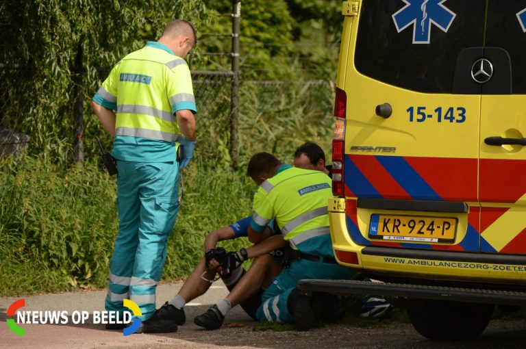 Botsing tussen twee wielrenners Voorweg Zoetermeer