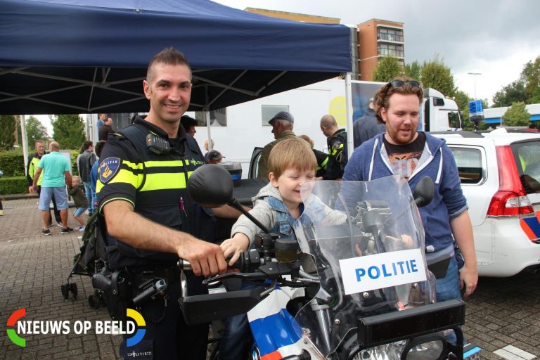 Veel publiek bij open dag hulpdiensten Lijstersingel Capelle aan den IJssel