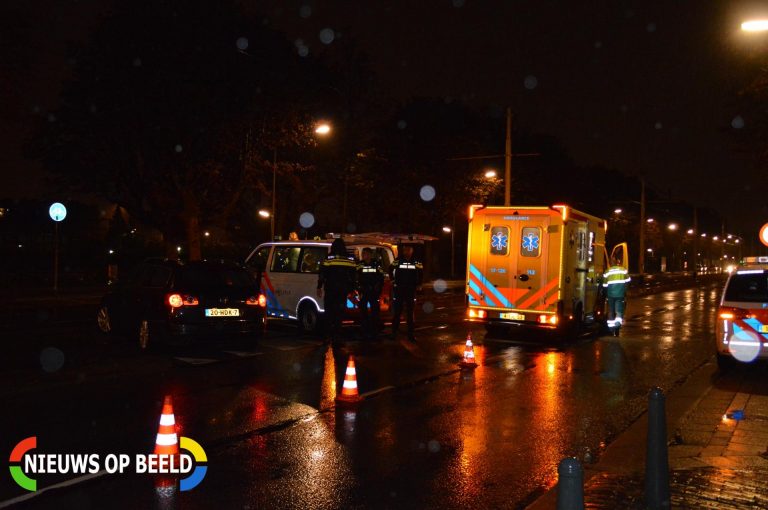 Aanrijding tussen een personenauto en een politiewagen Bentincklaan Rotterdam