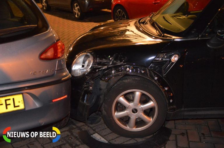 Dronken bestuurster ramt meerdere voertuigen Statenweg Rotterdam