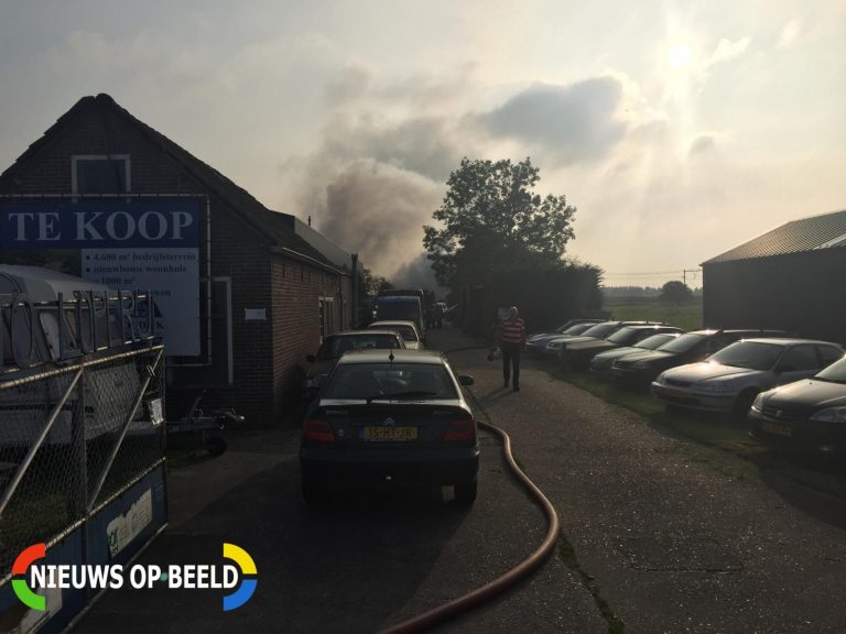 Felle brand bij autodemontagebedrijf Bredeweg Zevenhuizen