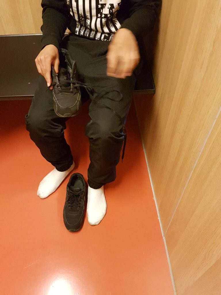 Schietpartij blijkt stenen die tegen ruiten gegooid werden P.C. Boutensingel Capelle aan den IJssel