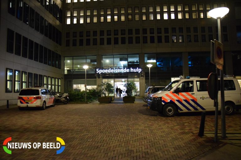 Onbekenden leveren man met schotwond af bij Erasmus MC Wytemaweg Rotterdam