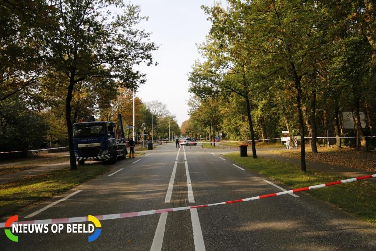 Vrachtwagen schept voetganger Amersfoortsestraat Soesterberg