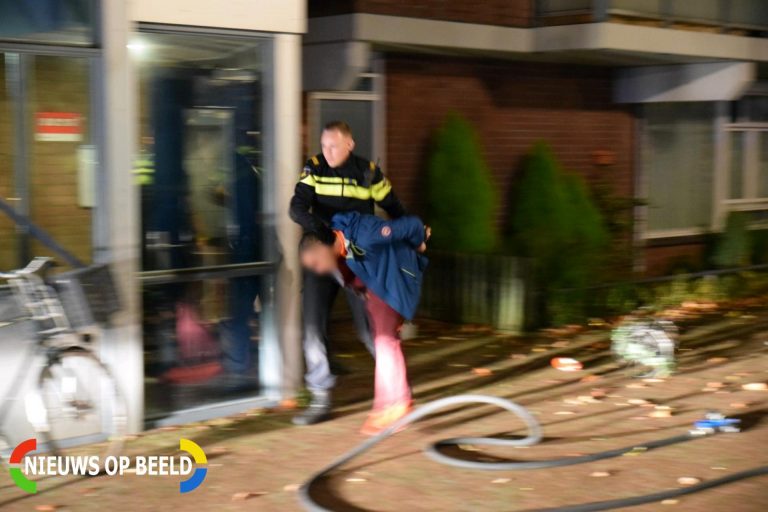 Politie houdt man aan na ruzie met brand op balkon Zwaanshalskade Rotterdam