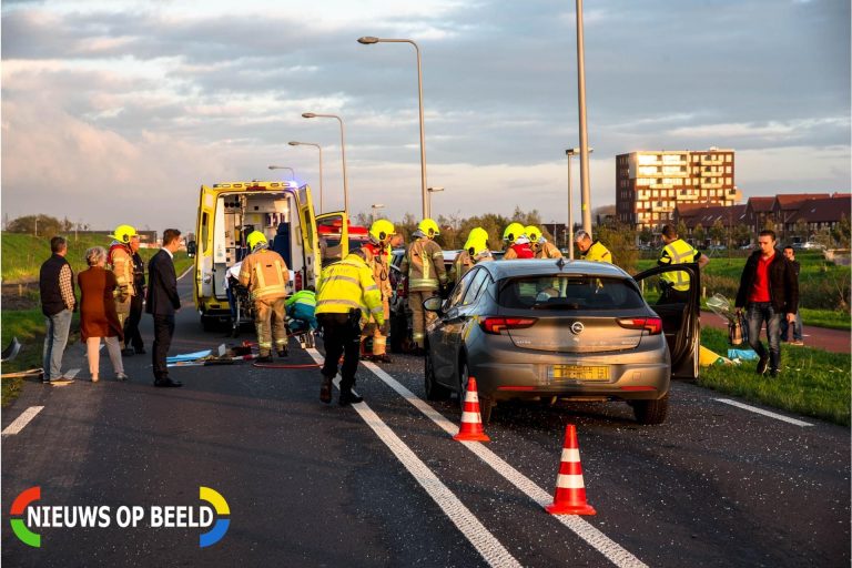 Beknelling na dat automobilist op file botst Rhoonse Baan Rhoon