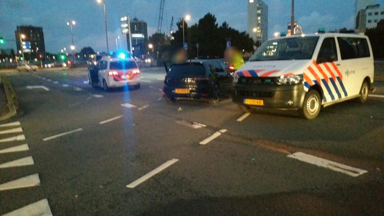 Gestolen auto snel teruggevonden na crash Drooglever Fortuynplein Rotterdam