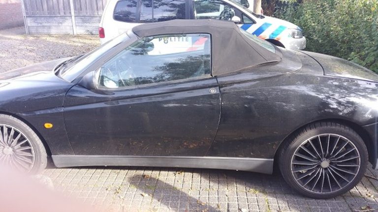 Jongens aangehouden met gestolen sportauto na inbraak in woning Alikruik Hellevoetsluis