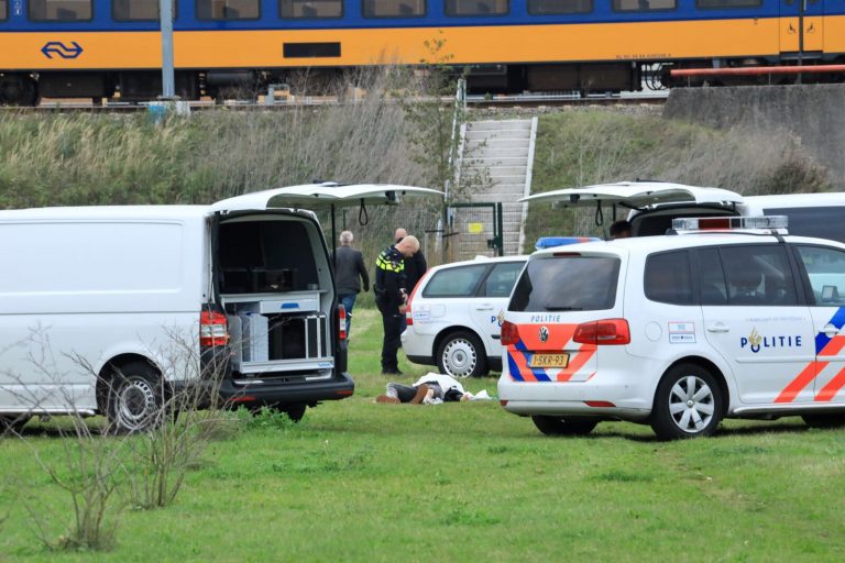 Politie vindt stoffelijk overschot  na schietincident in Almere