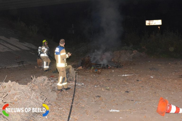 Buitenbranden aangetroffen onder viaduct Stoopweg Rotterdam