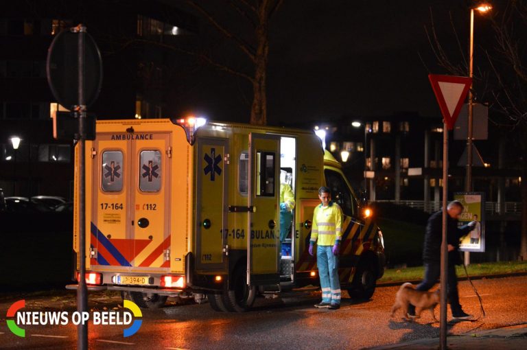 Vrouw van hond raakt onderkoelt na hond te water Zuidersingel Barendrecht