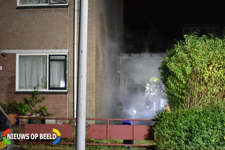 Forse brand in aanbouw van woning Geullestraat Rotterdam (video)