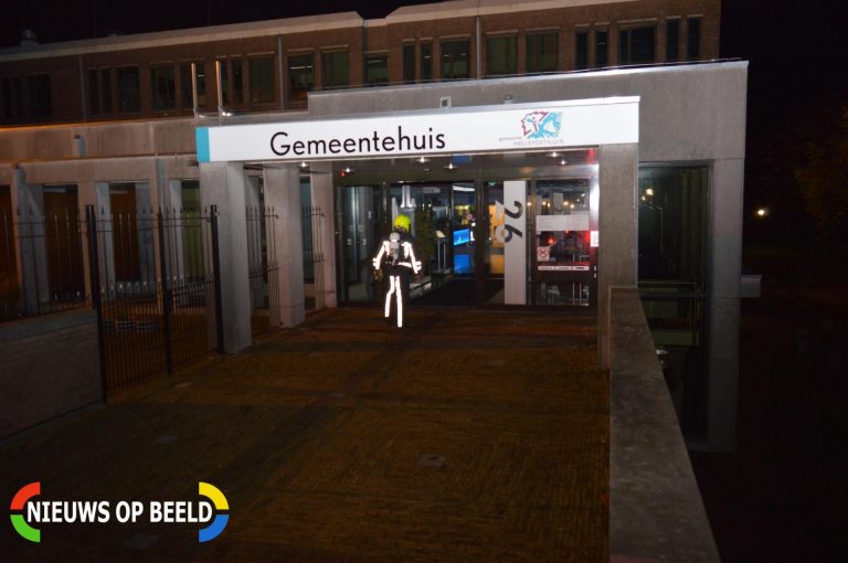Gemeentehuis ontruimd na brandalarm Oostzanddijk Hellevoetsluis