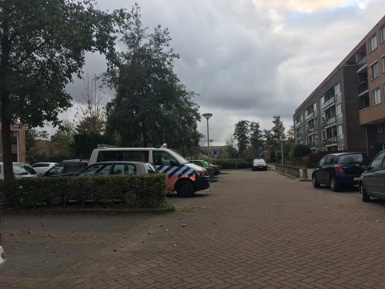 Politiehelikopter op zoek naar verdachte steekpartij Meidoornveld Capelle aan den IJssel