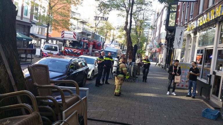 Vlam in de pan bij shoarmazaak De Cocosnoot Witte de Withstraat Rotterdam