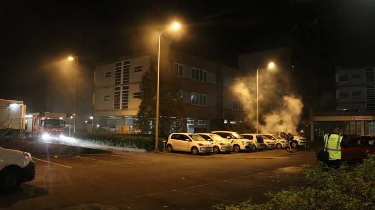 Auto in brand gestoken Thorbeckelaan Gouda