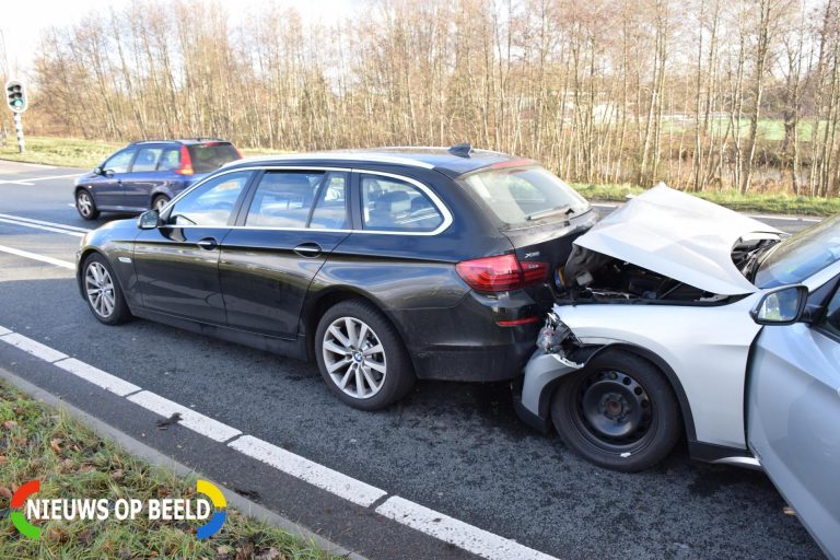 Flinke schade bij kop-staartbotsing Goudse Poort Gouda