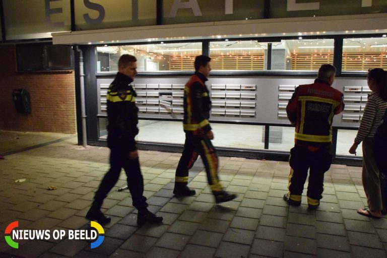 Brievenbussen van flat opgeblazen door vuurwerk Olympiadeplein Gouda