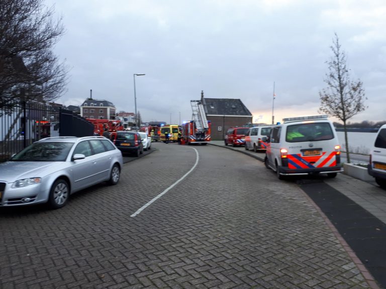 Man overleden na val in water Govert van Wijnkade Schiedam