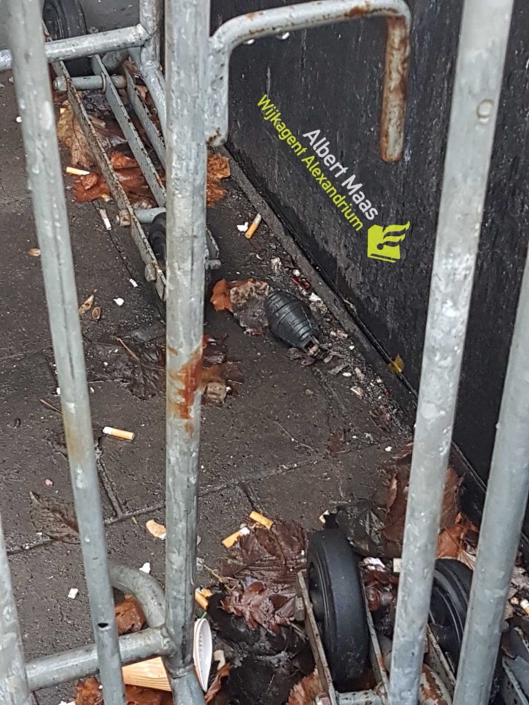 EOD stelt handgranaat bij metrostation Rotterdam Prins Alexander veilig