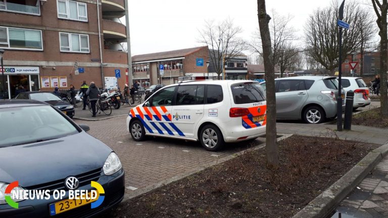Man steelt geld uit kassa supermarkt MCD Driewegplein Gouda