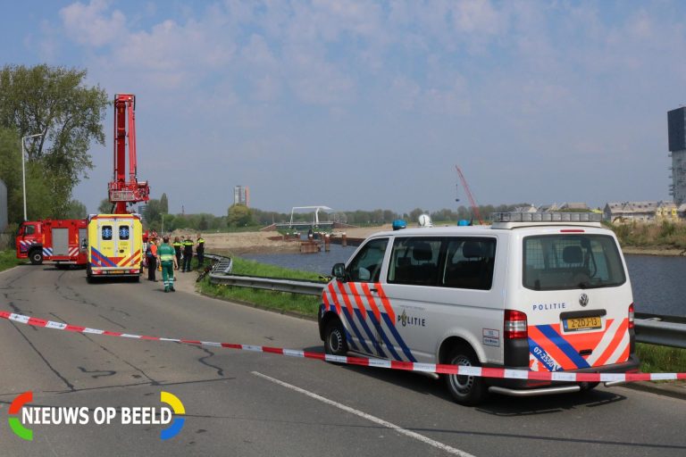 Stoffelijk overschot uit water gehaald Veerweg Spijkenisse