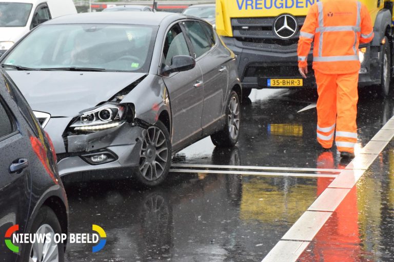 Flinke file na kop-staartbotsing op afrit Rijksweg A12 Zoetermeer