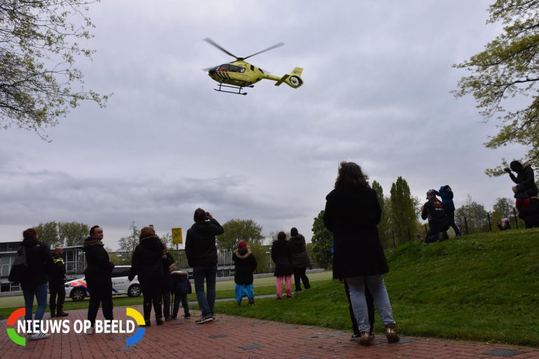 Traumahelikopter opgeroepen voor medische noodsituatie Gravin Juliana van Stolberglaan Leidschendam