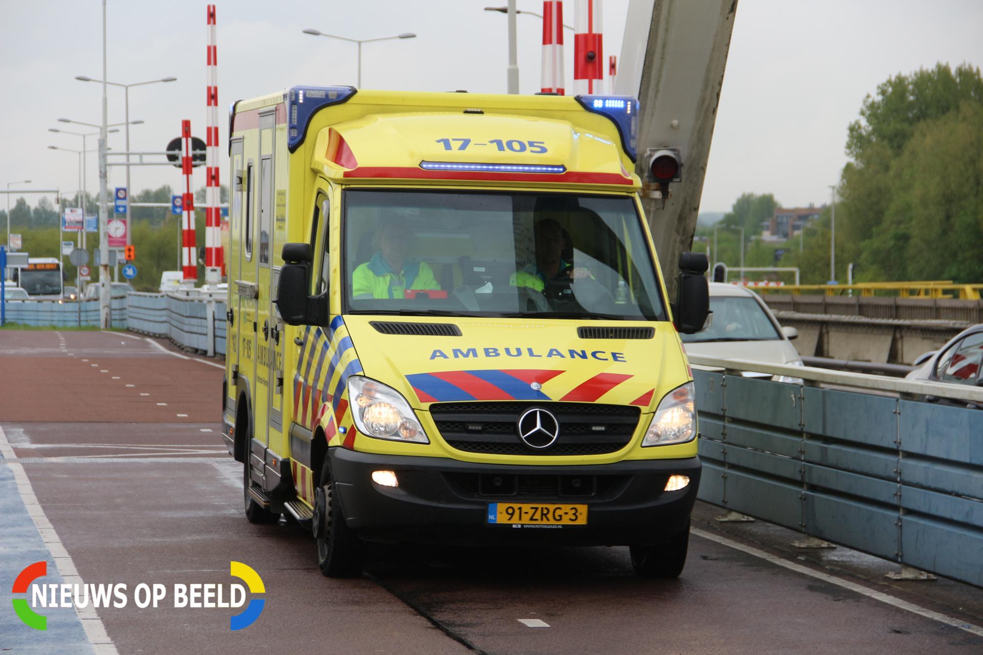 ambulance-algerabrug-jeroen-stock