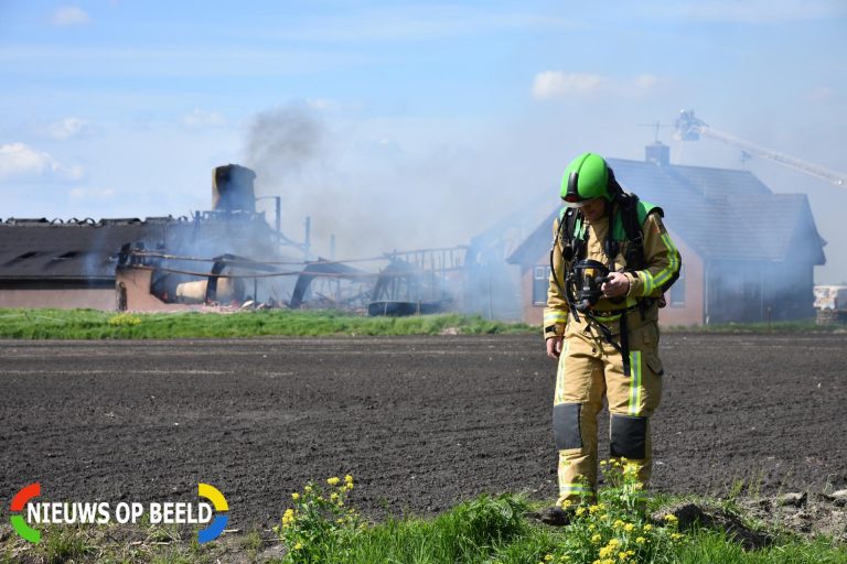Grote brand in schuur van veehouderij Jan van Goijenstraat Hazerswoude-Dorp