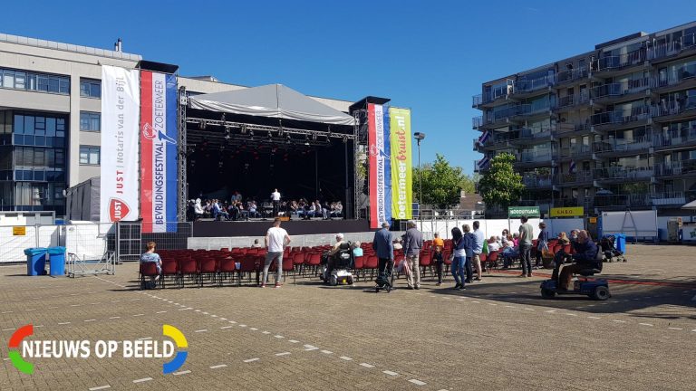 Bevrijdingsfestival officieel geopend Markt Zoetermeer