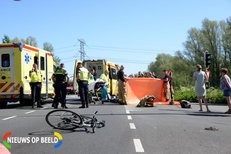 Slachtoffer (83) overleden na ernstig verkeersongeval N219 Abram van Rijckevorselweg Capelle aan den IJssel