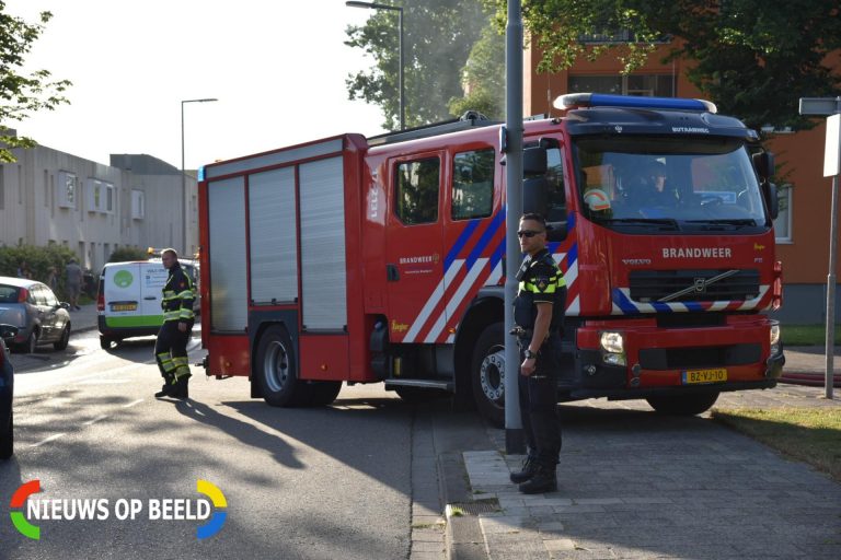 Brandweer blust kleine brand in keuken Horsweg Hoogvliet