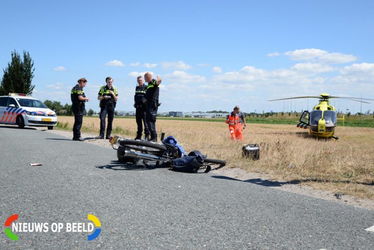 Gewonde na aanrijding tussen auto en brommer Noordelijke Dwarsweg Zevenhuizen