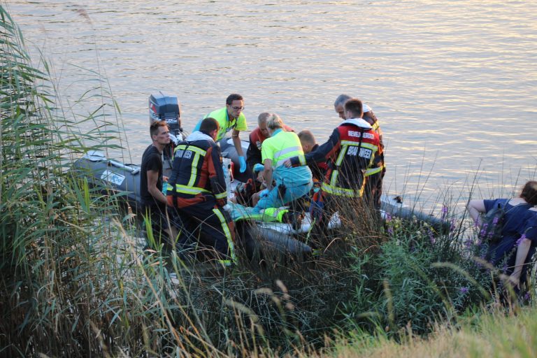 Waterskiër zwaargewond na val op water IJsseldijk Noord Ouderkerk aan den IJssel
