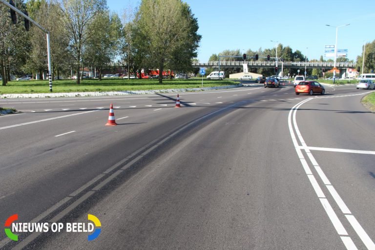 Flink oliespoor zorgt voor verkeersoverlast Algeraweg Capelle aan den IJssel (video)