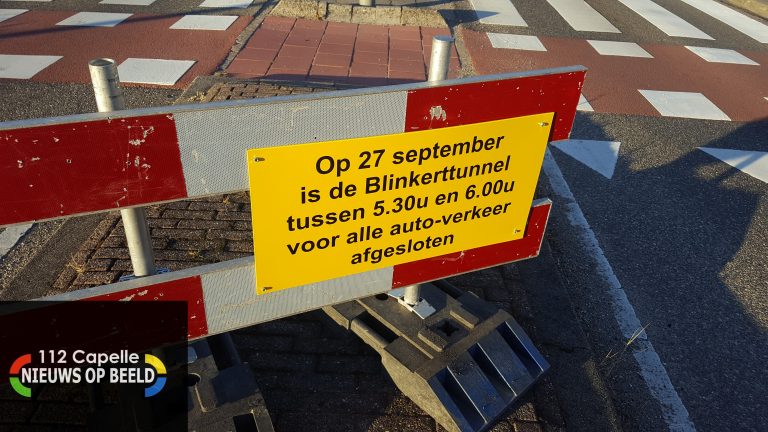 Testen kleppen in waterkeringen Blinkertunnel en tunnel bij metro Capelsebrug Capelle