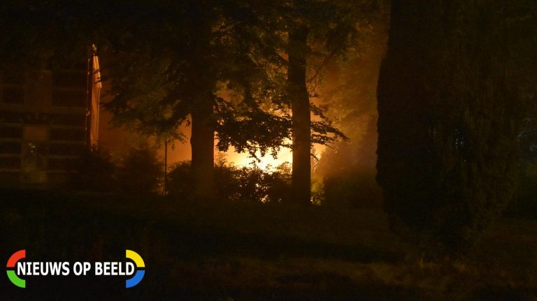 Forse uitslaande brand van woning Leidseweg Voorschoten